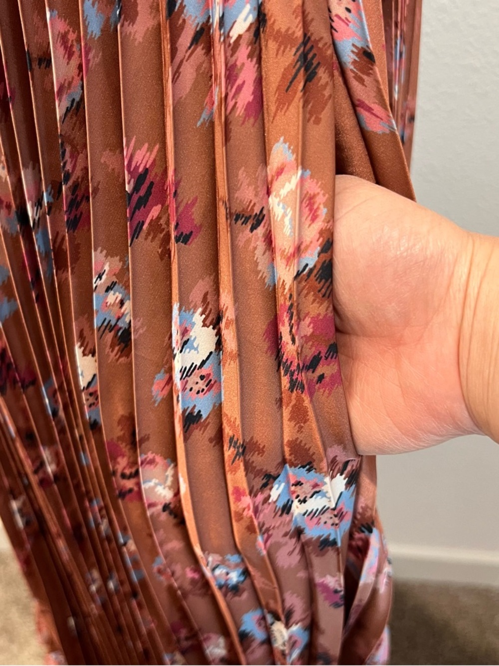 BHLDN Maya Pleated V-Neck Midi Dress - Picture 9 of 16